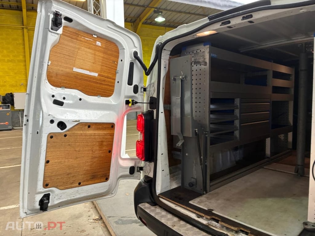 Peugeot Expert 2.0 BlueHDi Long Ashpalt