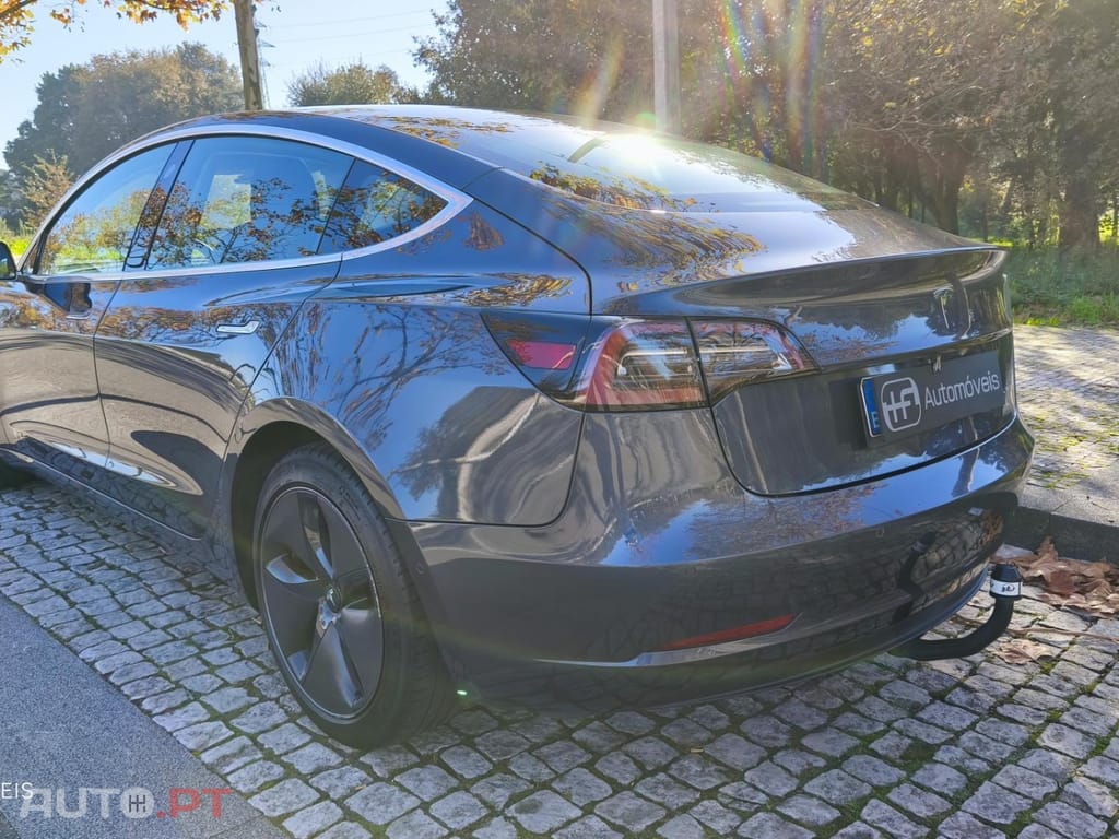 Tesla Model 3 Long Range AWD Dual Motor