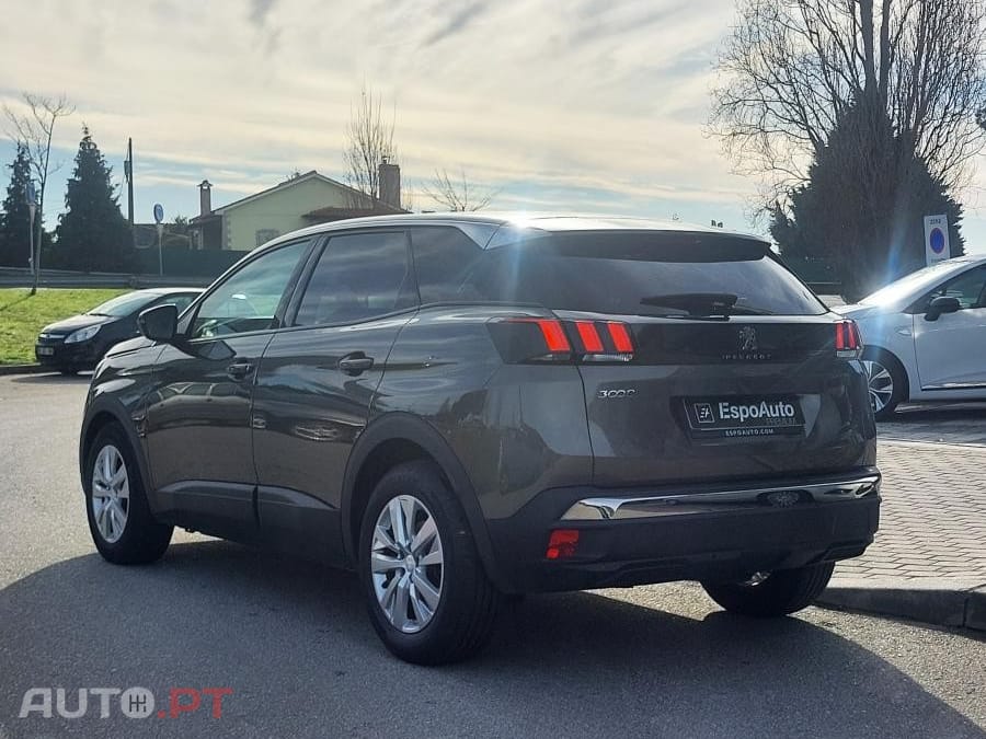 Peugeot 3008 1.5 BlueHDi Active — fotografia 2