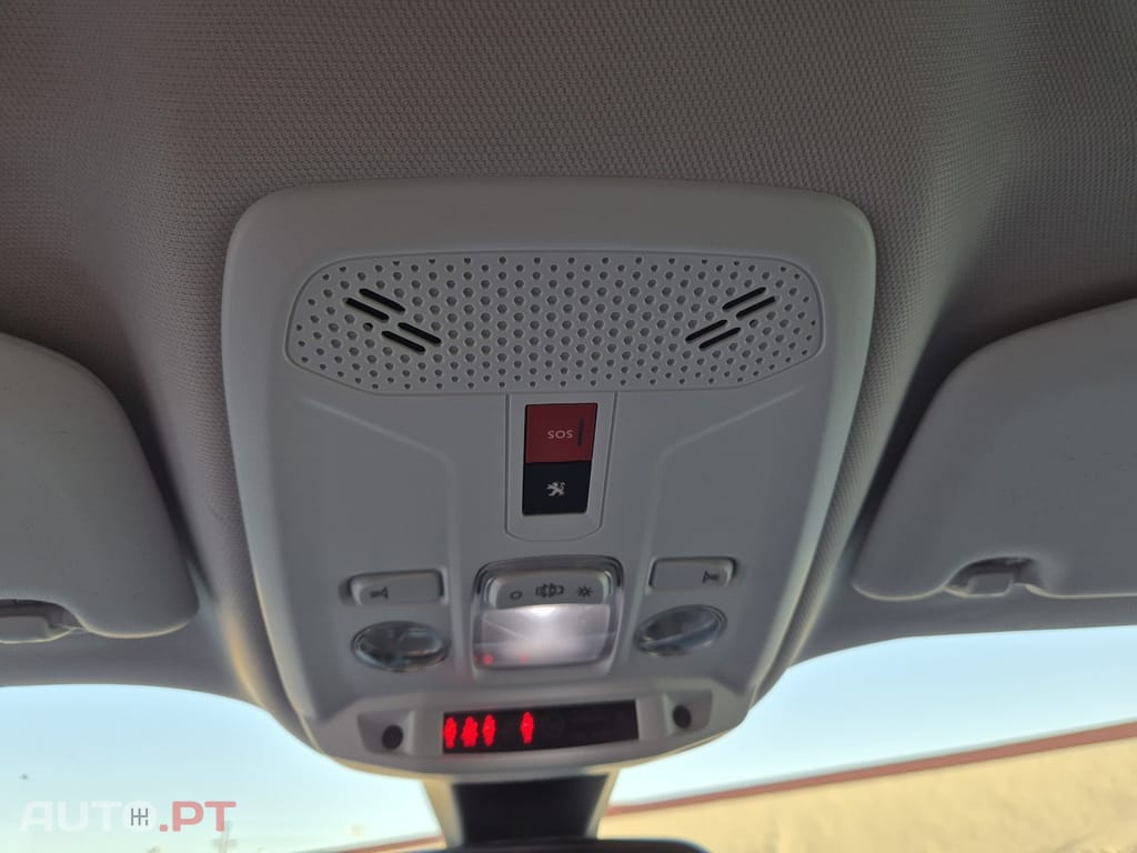 Peugeot 2008 1.2 PureTech Allure Pack