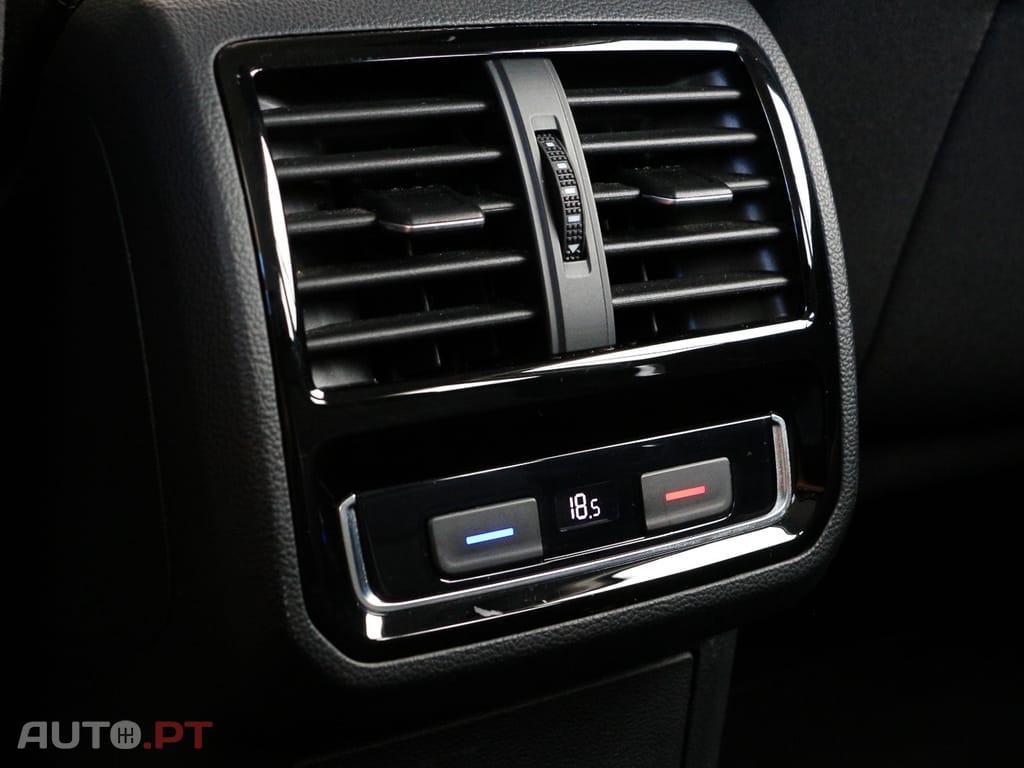 Volkswagen Passat Variant 2.0 TDi Elegance DSG