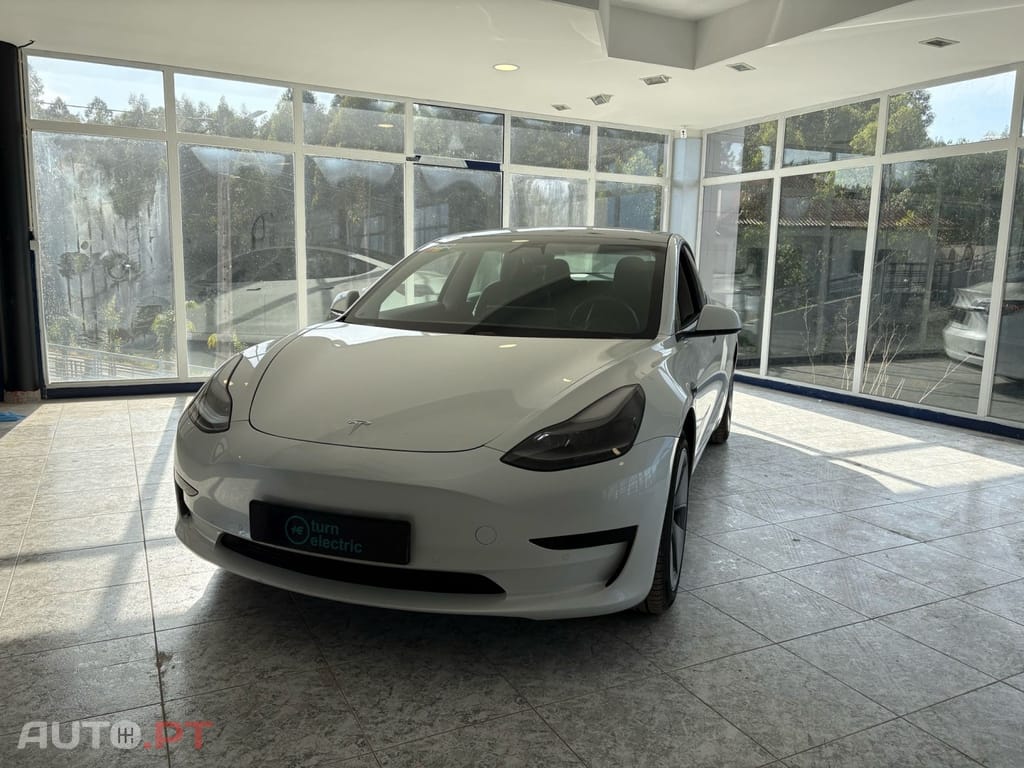 Tesla Model 3 Tração Traseira
