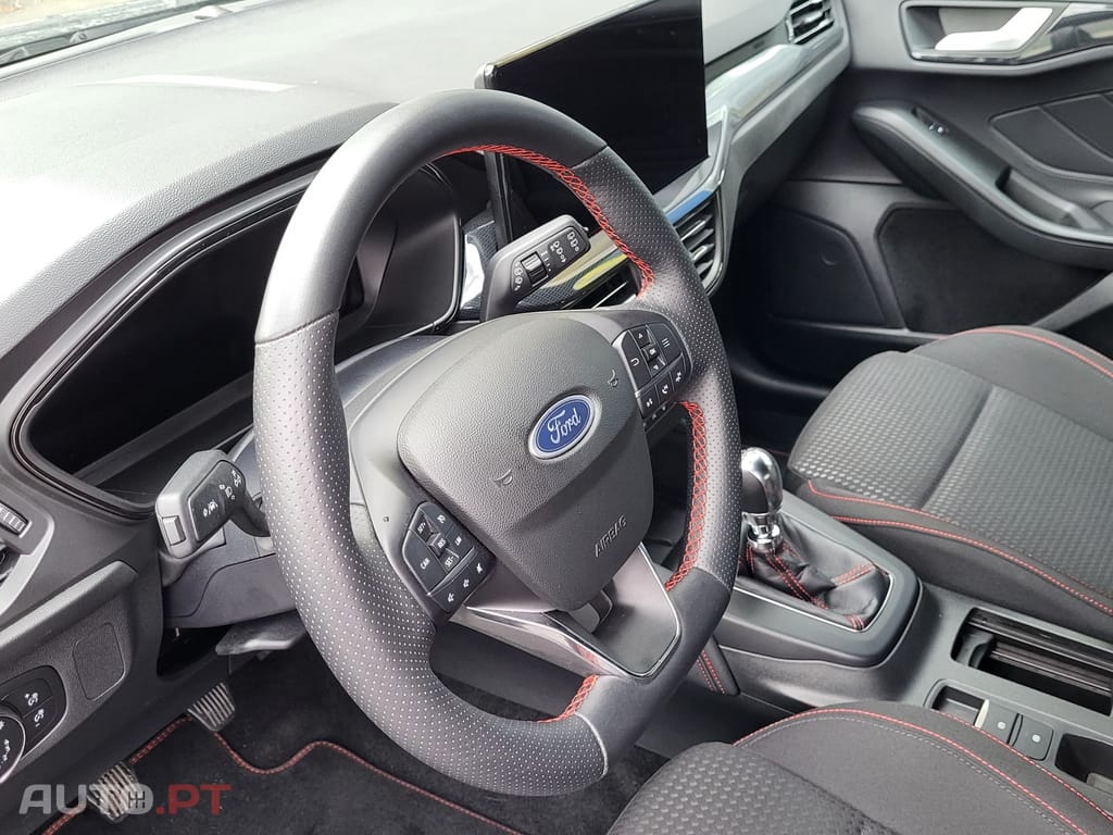 Ford Focus 1.0 EcoBoost MHEV ST-Line X