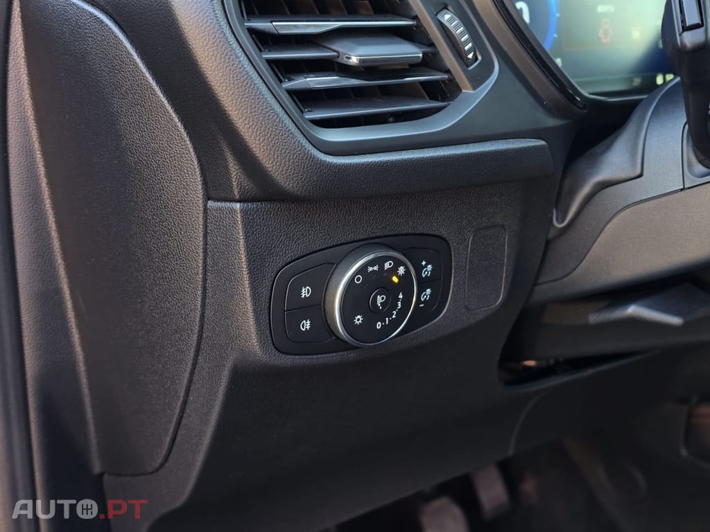 Ford Focus 1.0 EcoBoost Hybrid ST-LINE