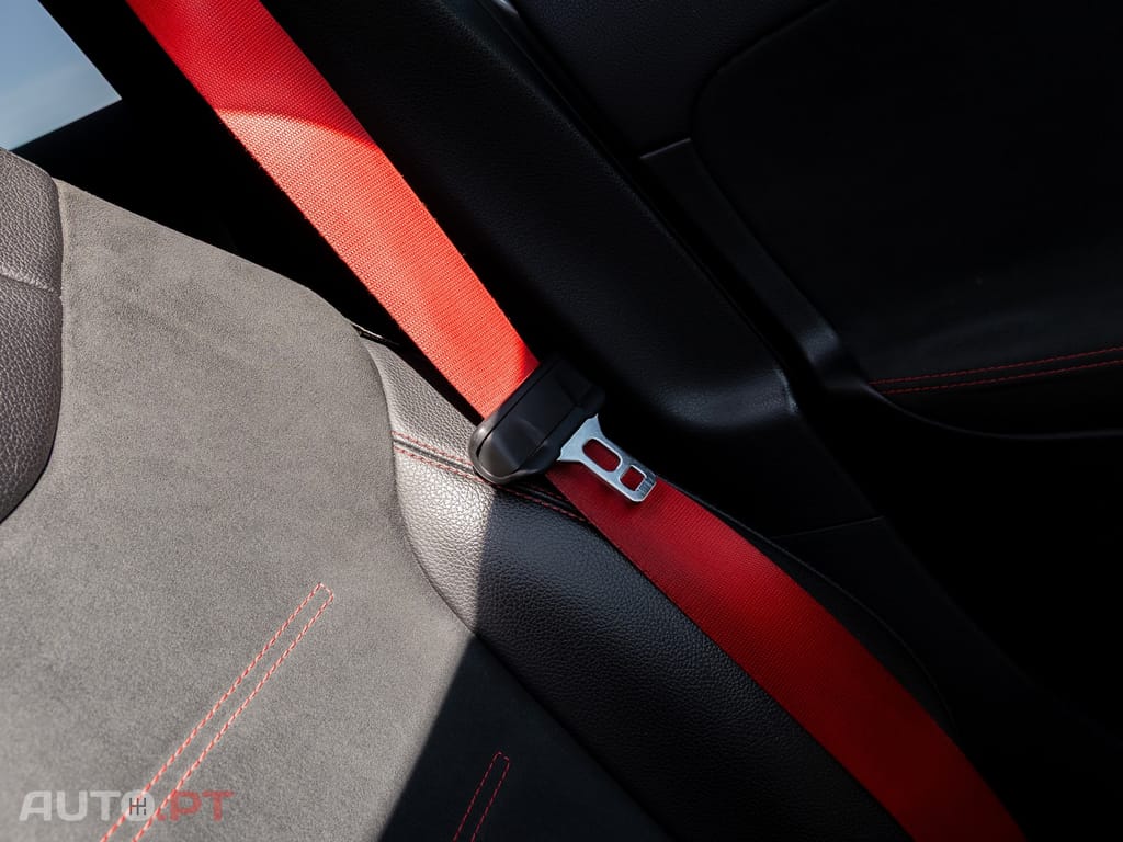 Mercedes-Benz A 35 AMG 4Matic Speedshift DCT 7G — fotografia 27
