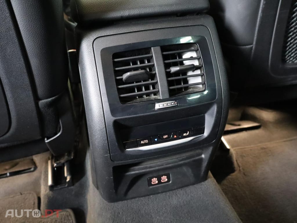 BMW X3 xDrive30e Auto — fotografia 20
