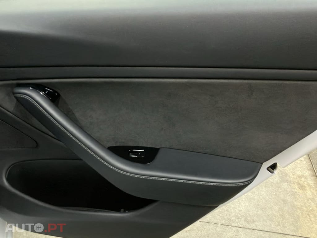 Tesla Model 3 Long Range AWD Dual Motor