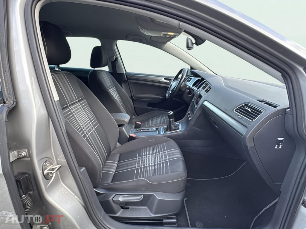 Volkswagen Golf 1.6 TDI BlueMotion Lounge