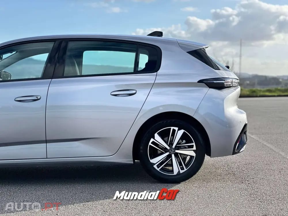 Peugeot 308 1.2 PureTech Allure EAT8