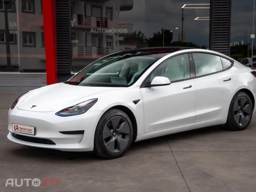 Tesla Model 3 Standard Range Plus RWD