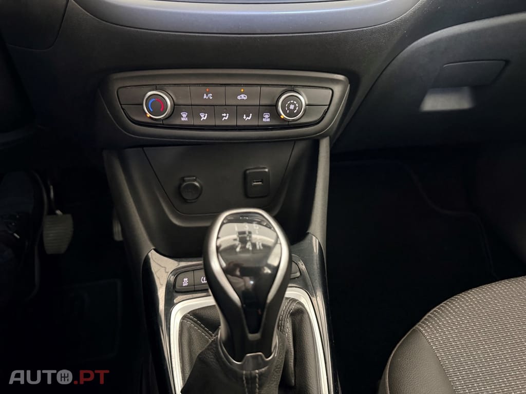 Opel Crossland 1.2 Business Edition