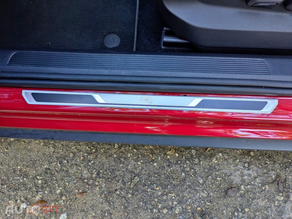 Volkswagen T-Roc 2.0 TDI R-Line DSG