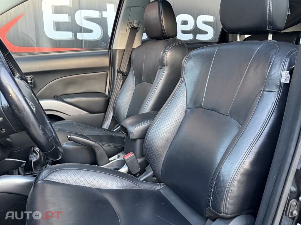 Mitsubishi Outlander 2.0 DI-D Instyle 4WD