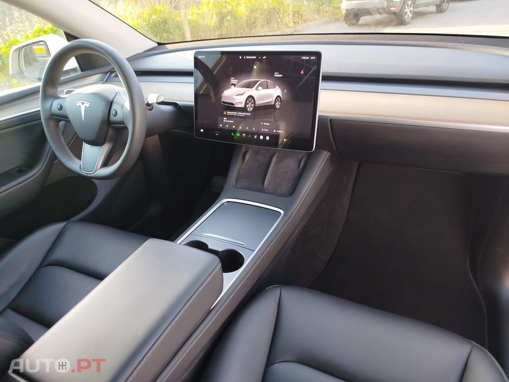 Tesla Model Y RWD