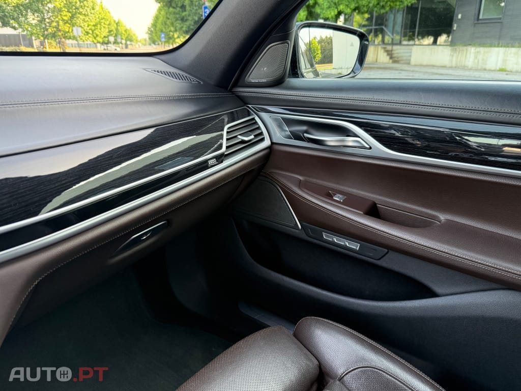 BMW 740 d xDrive Pack M