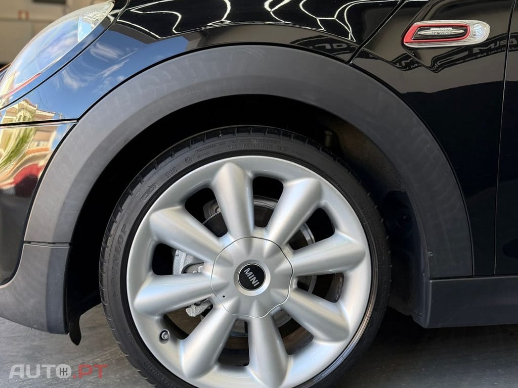 MINI Cooper Cooper D