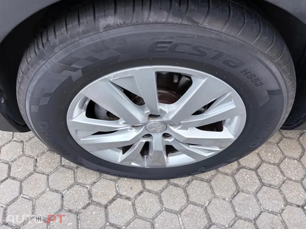 Peugeot 3008 1.2 PureTech Allure EAT8