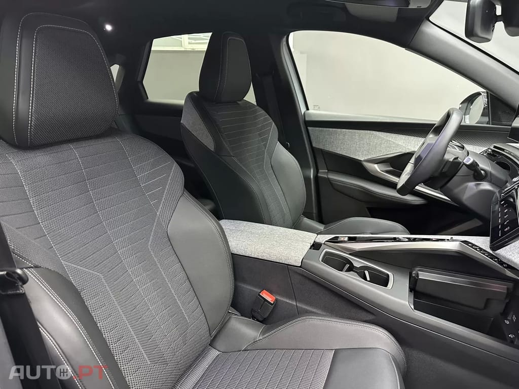 Peugeot 3008 1.2 Hybrid Allure Pack e-DCS6