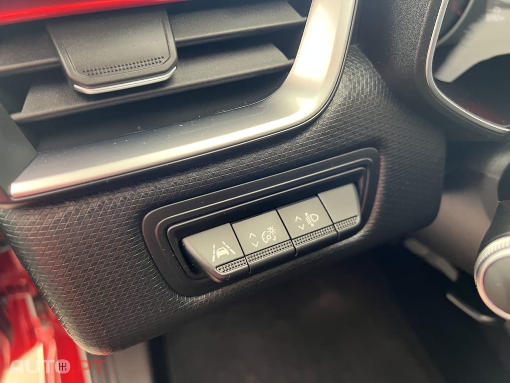 Renault Clio 1.0 TCe Intens CVT