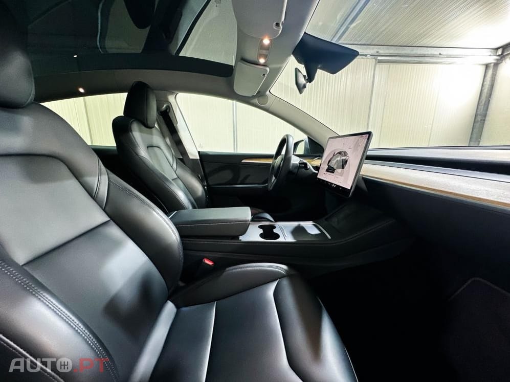 Tesla Model Y Long Range Dual Motor AWD