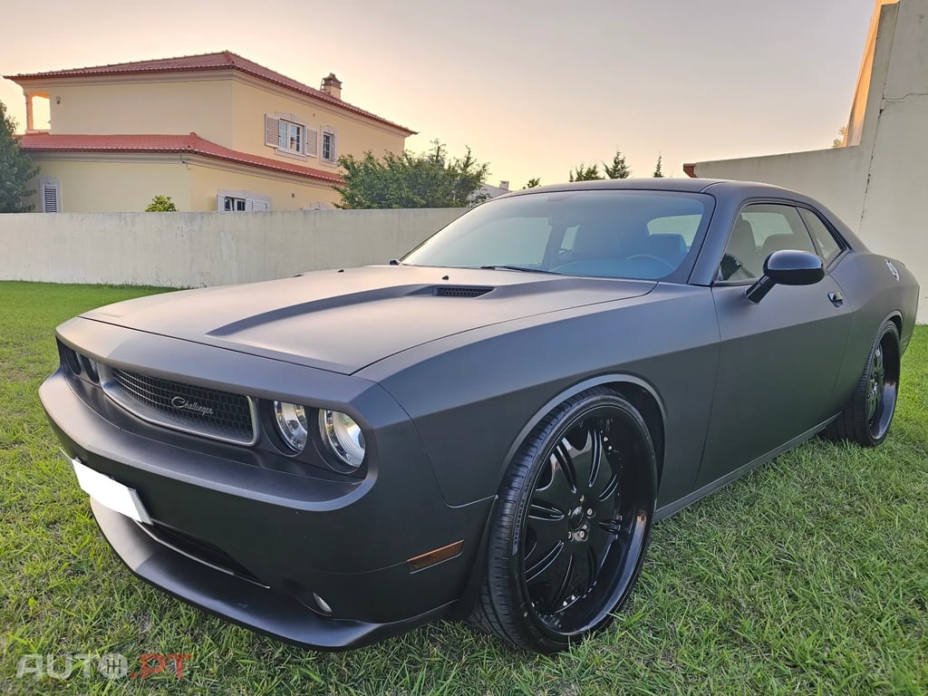 Dodge Challenger Auto R/T Plus