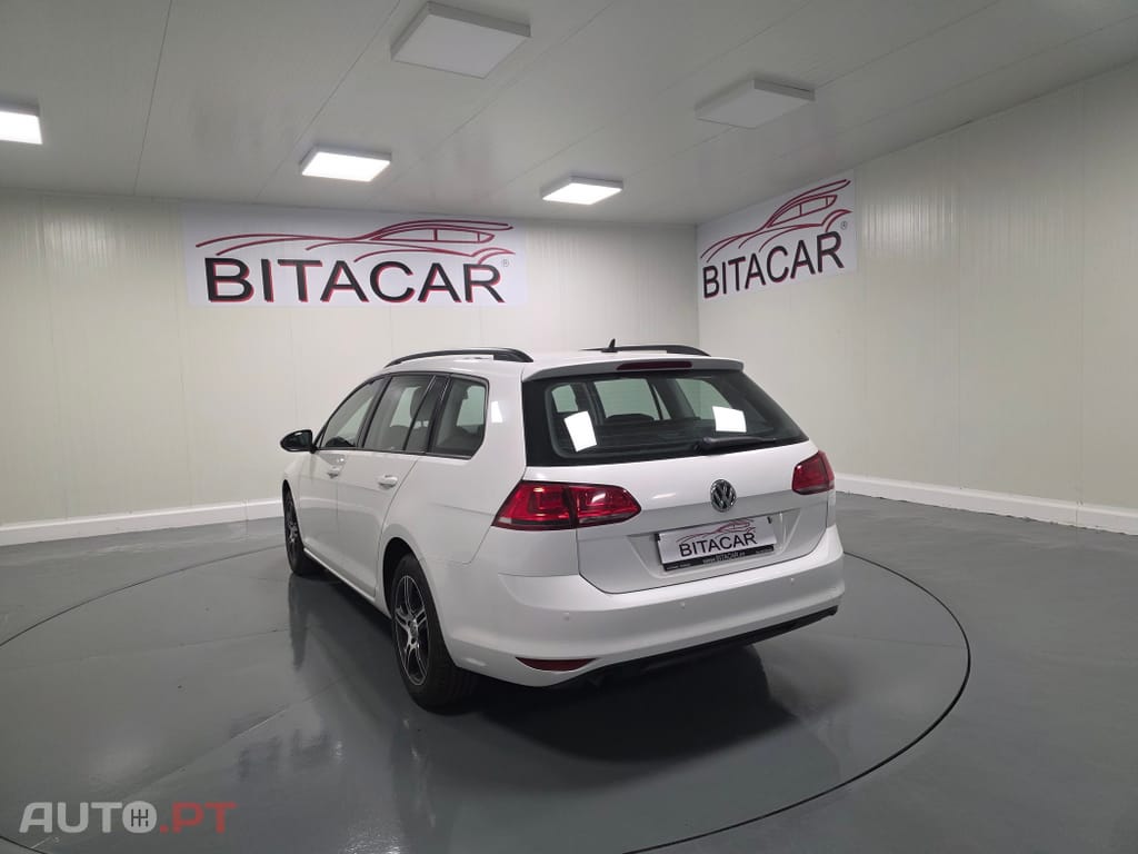 Volkswagen Golf 1.6 HDI CONFORTLINE