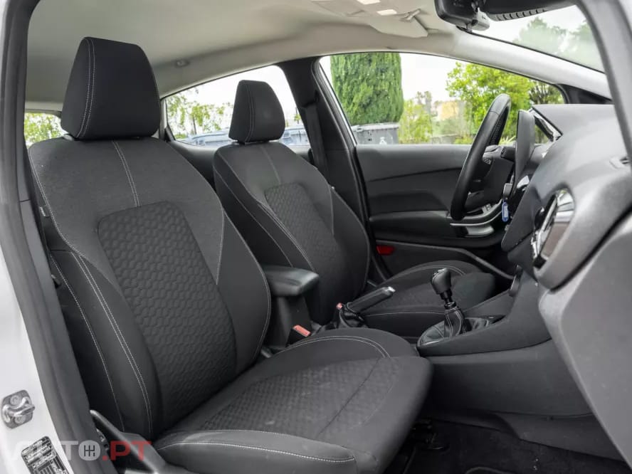 Ford Fiesta 1.0 EcoBoost MHEV Vignale