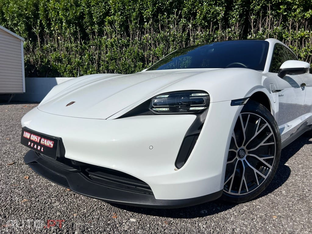 Porsche Taycan 4S