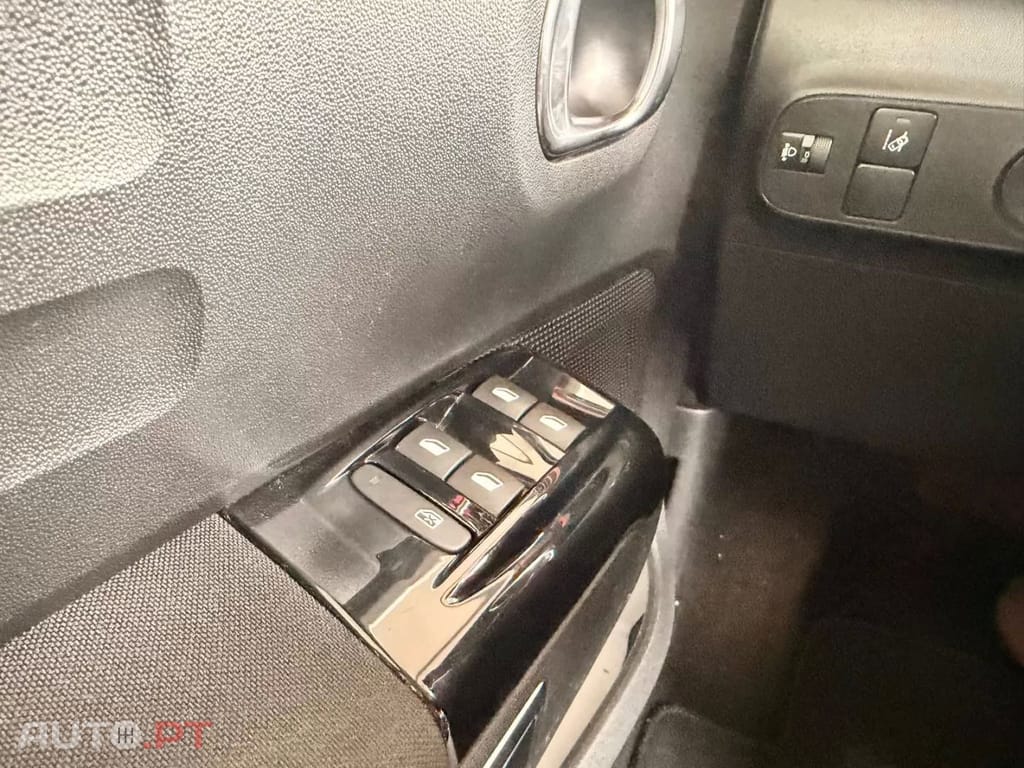 Citroen C3 1.2 PureTech Shine EAT6