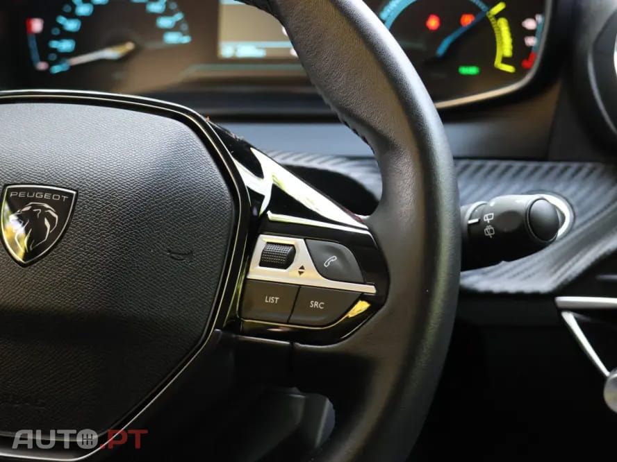 Peugeot E-208 50 kWh Style