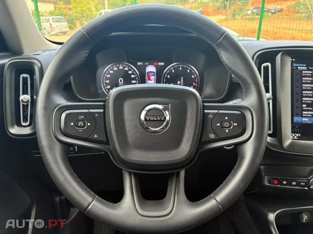 Volvo XC40 1.5 T2 Momentum Plus Geartronic