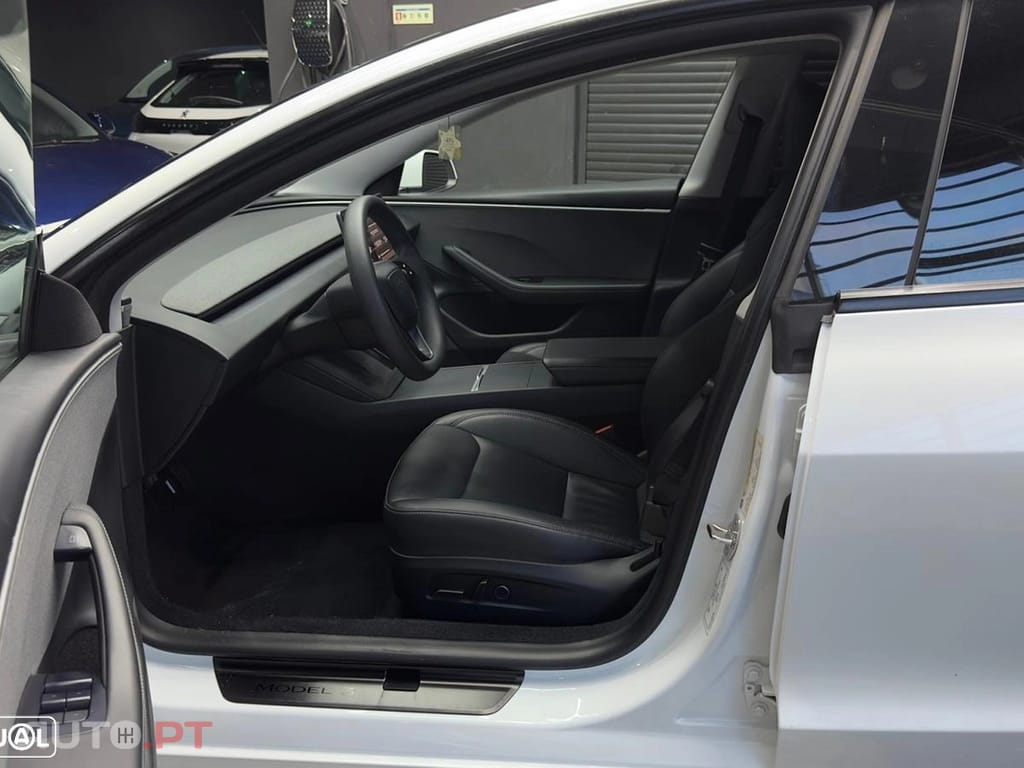 Tesla Model 3 Tração Traseira