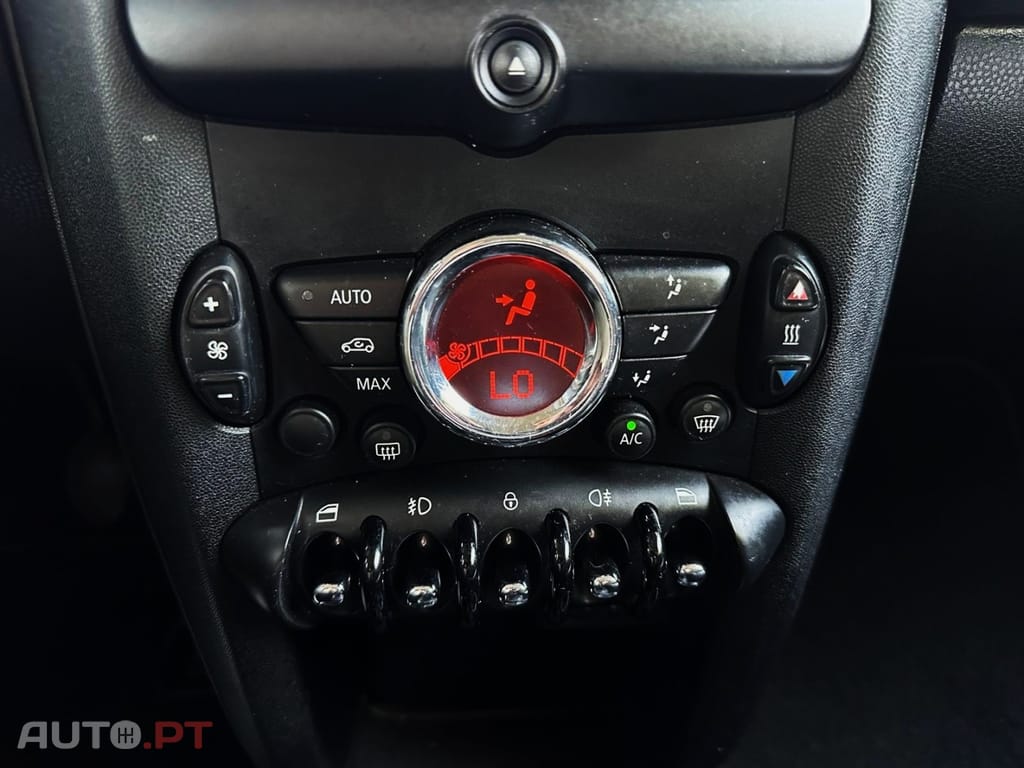 MINI Cooper Cooper D