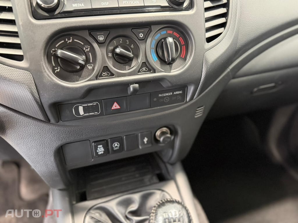 Mitsubishi L200 2.3 DI-D CD Invite 4WD