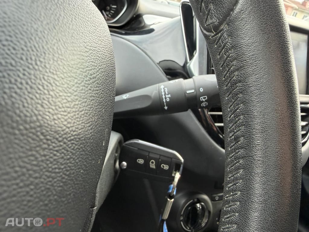 Peugeot 208 1.6 BlueHDi Style