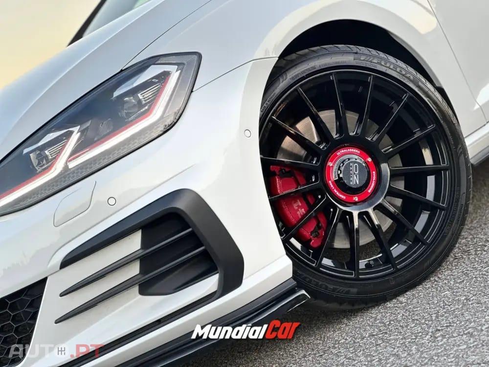 Volkswagen Golf 2.0 TSI GTI DSG Performance