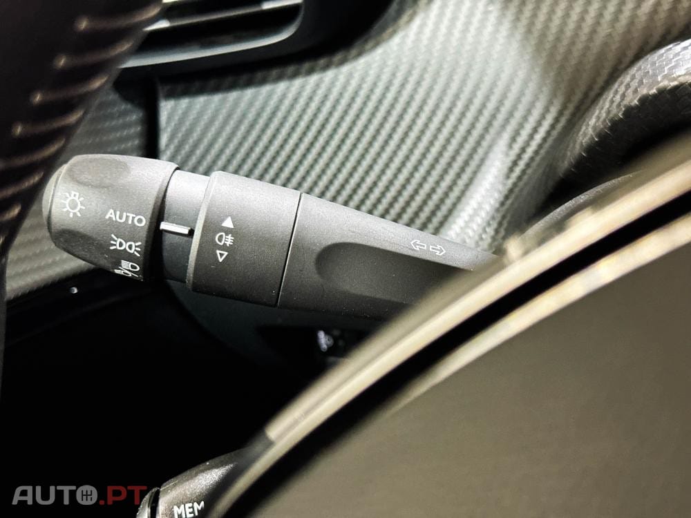 Peugeot E-208 50 kWh SE Style