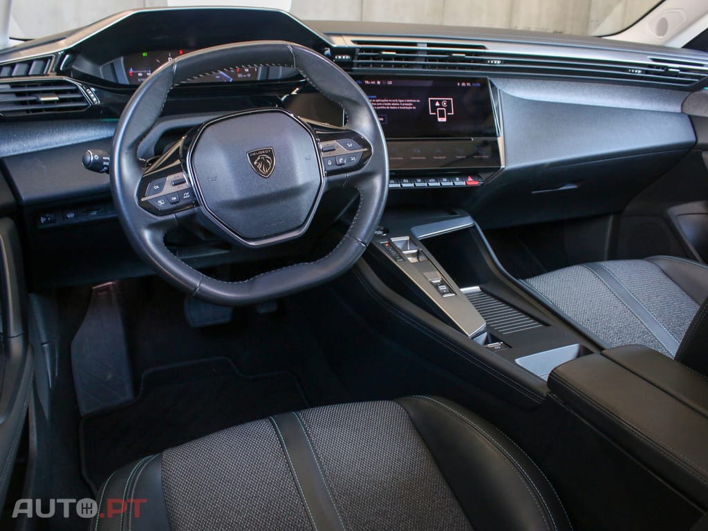 Peugeot 308 1.2 PureTech Allure EAT8