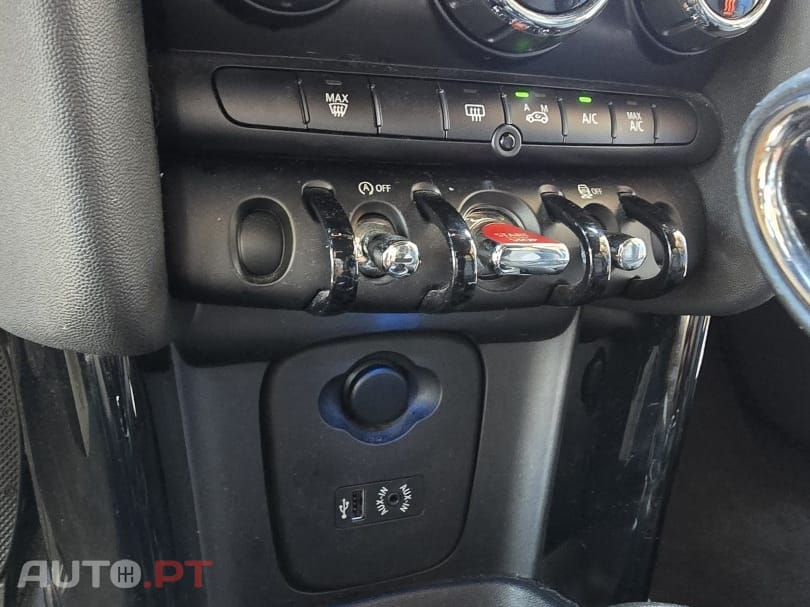 MINI Cooper Cooper D Auto