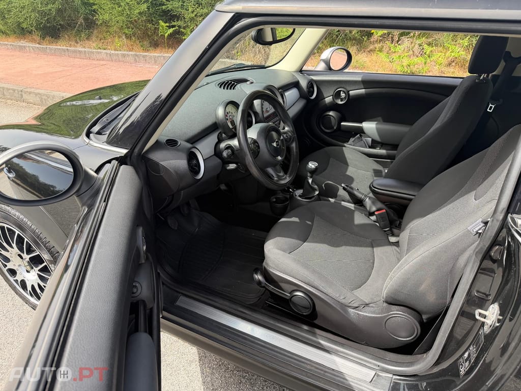 MINI Cooper D