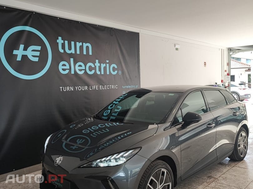 MG MG4 64 kWh Luxury