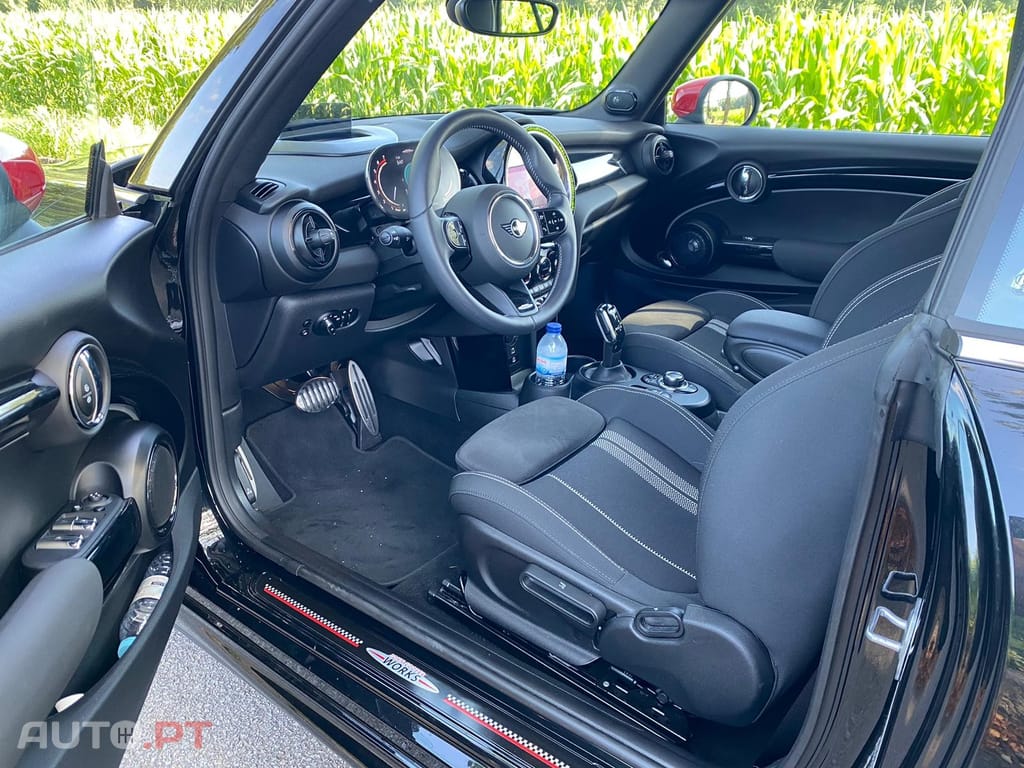 MINI John Cooper Works Plus Auto Desportiva
