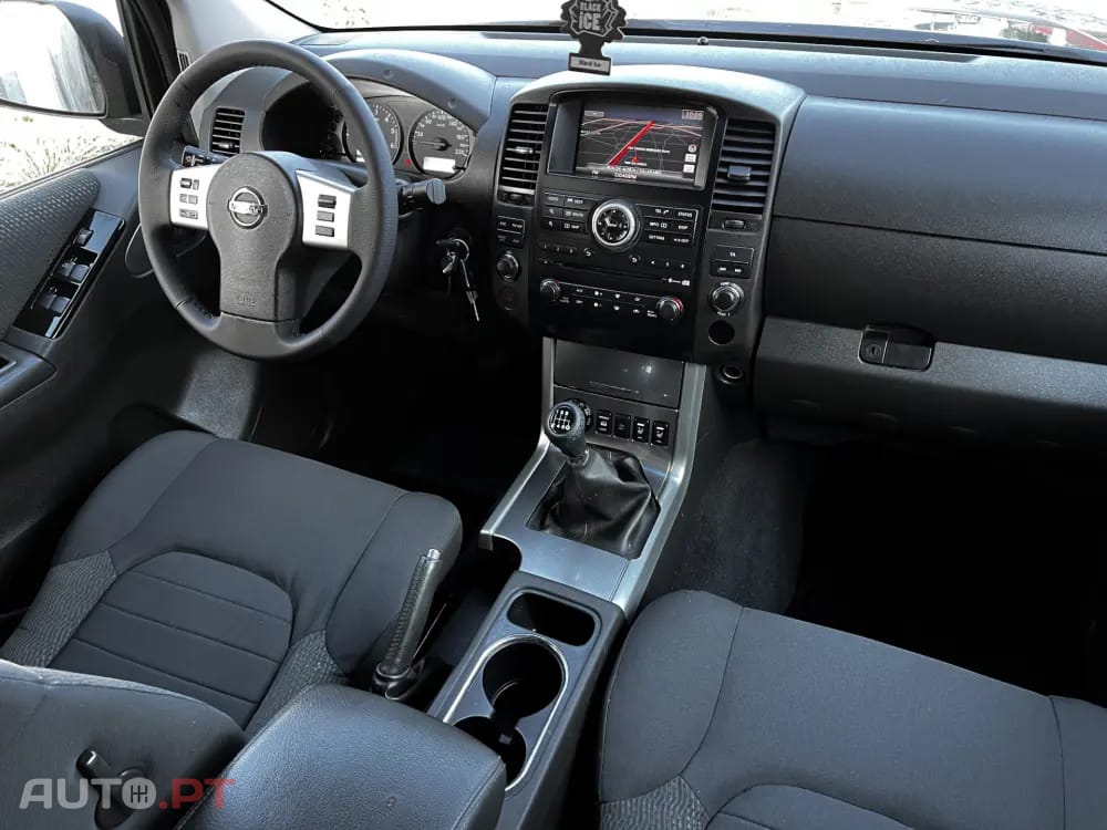 Nissan Navara 2.5 dCi CD LE 4WD