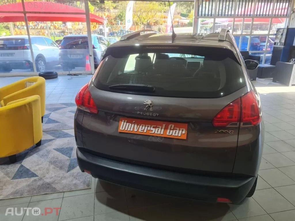 Peugeot 2008 1.2 VTi Active