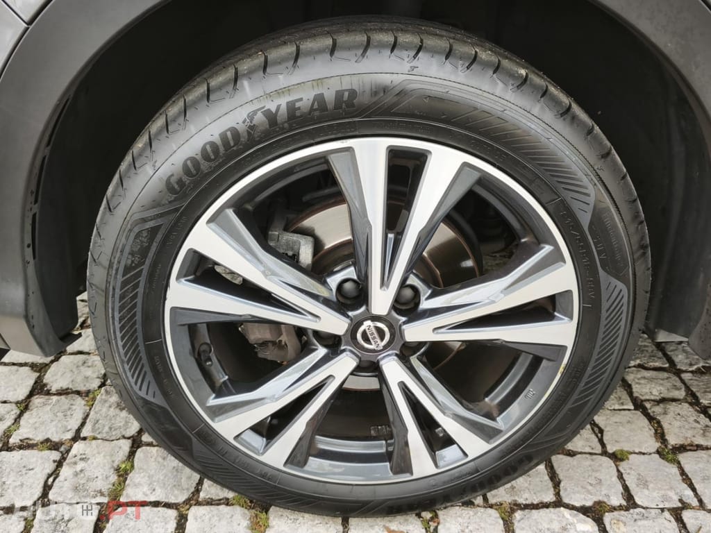 Nissan Qashqai 1.3 DIG-T N-Connecta J18 Led