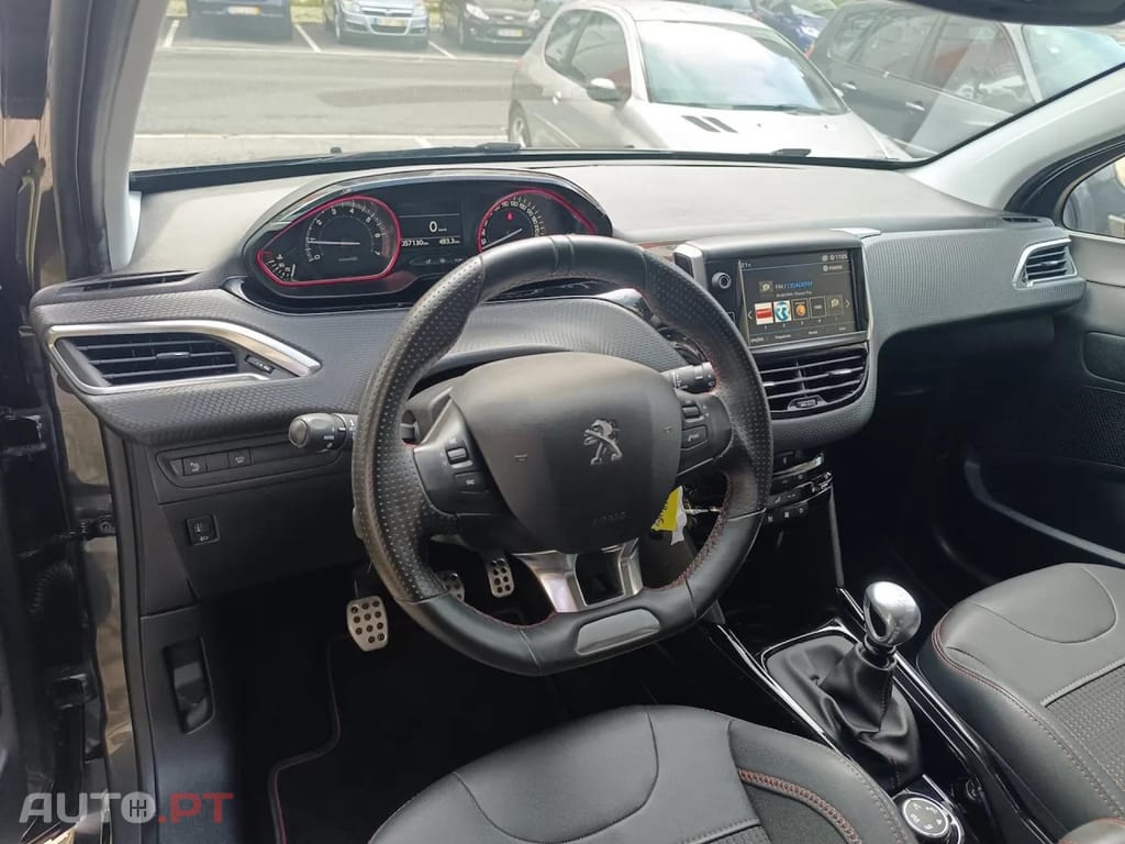 Peugeot 2008 1.2 PureTech GT Line