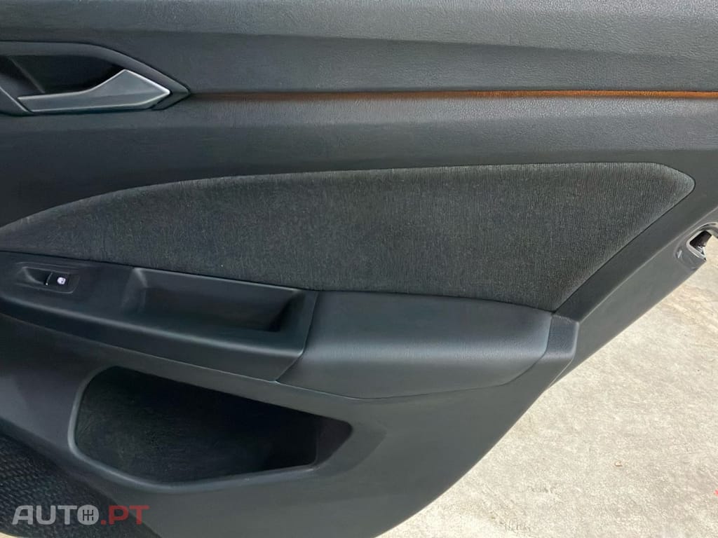 Volkswagen Golf 1.0 TSI Life