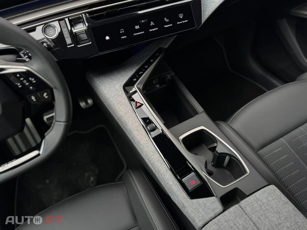 Peugeot E-3008 1.6 HYBRID ACTIVE PACK e-EAT8