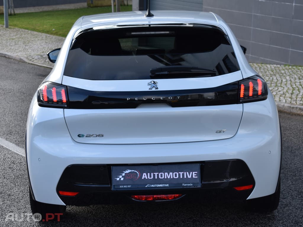 Peugeot E-208 50 kWh GT