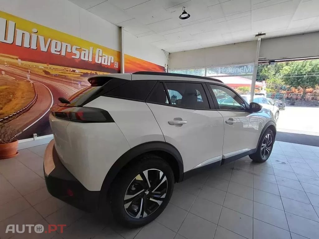 Peugeot 2008 PureTech 130 Allure Pack foto 3